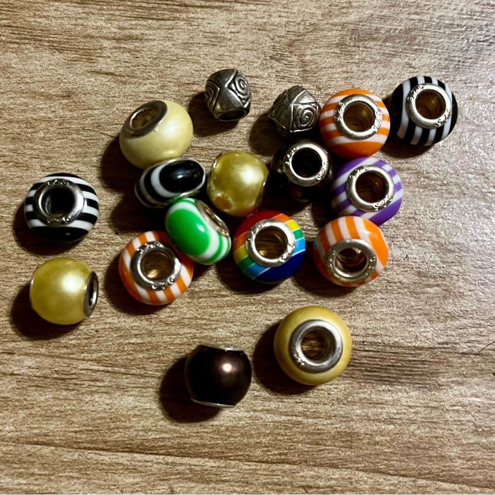 Colorful Bead Set with Solids & Stripes (17 pcs)